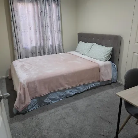 Kate Acrage Apartment
